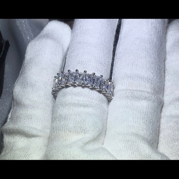 Diamond ring - Picture 2 of 4